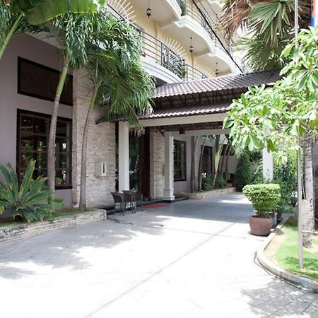 Hotel Cara Phnom Penh Exterior foto