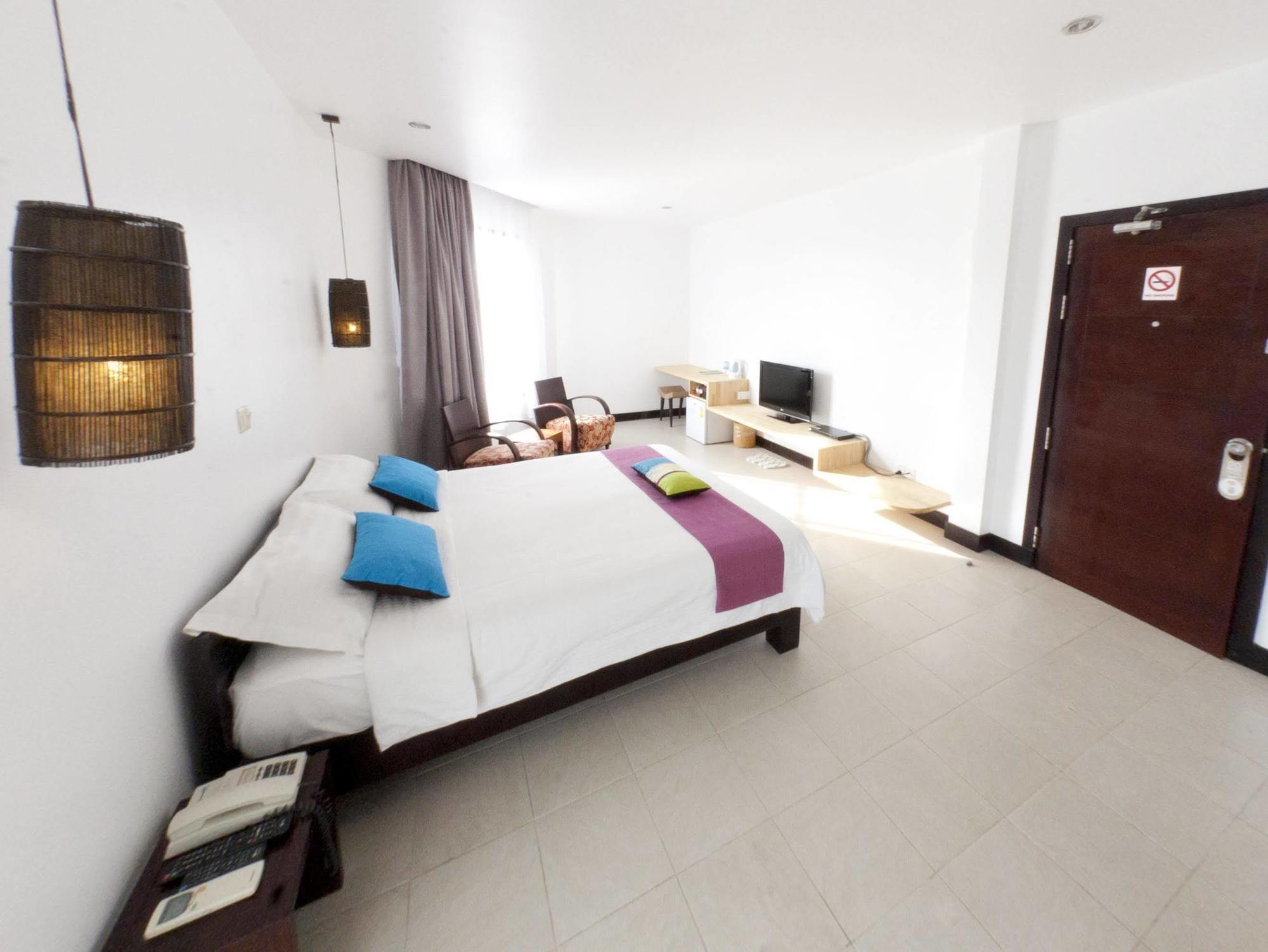 Hotel Cara Phnom Penh Exterior foto